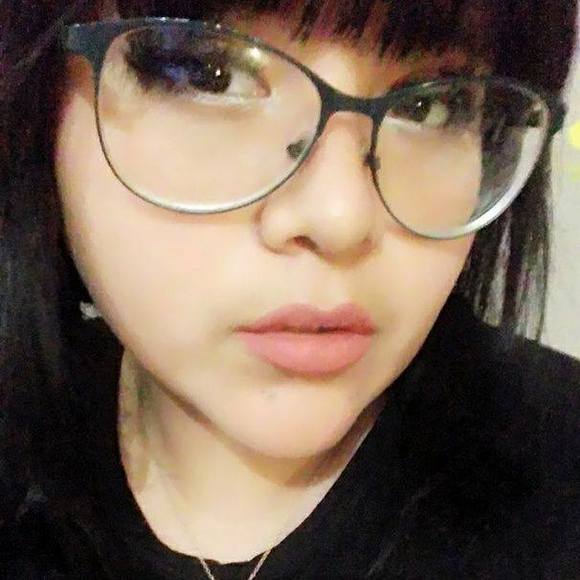 Meet your Posher, Alexis - Picture 1 of 1